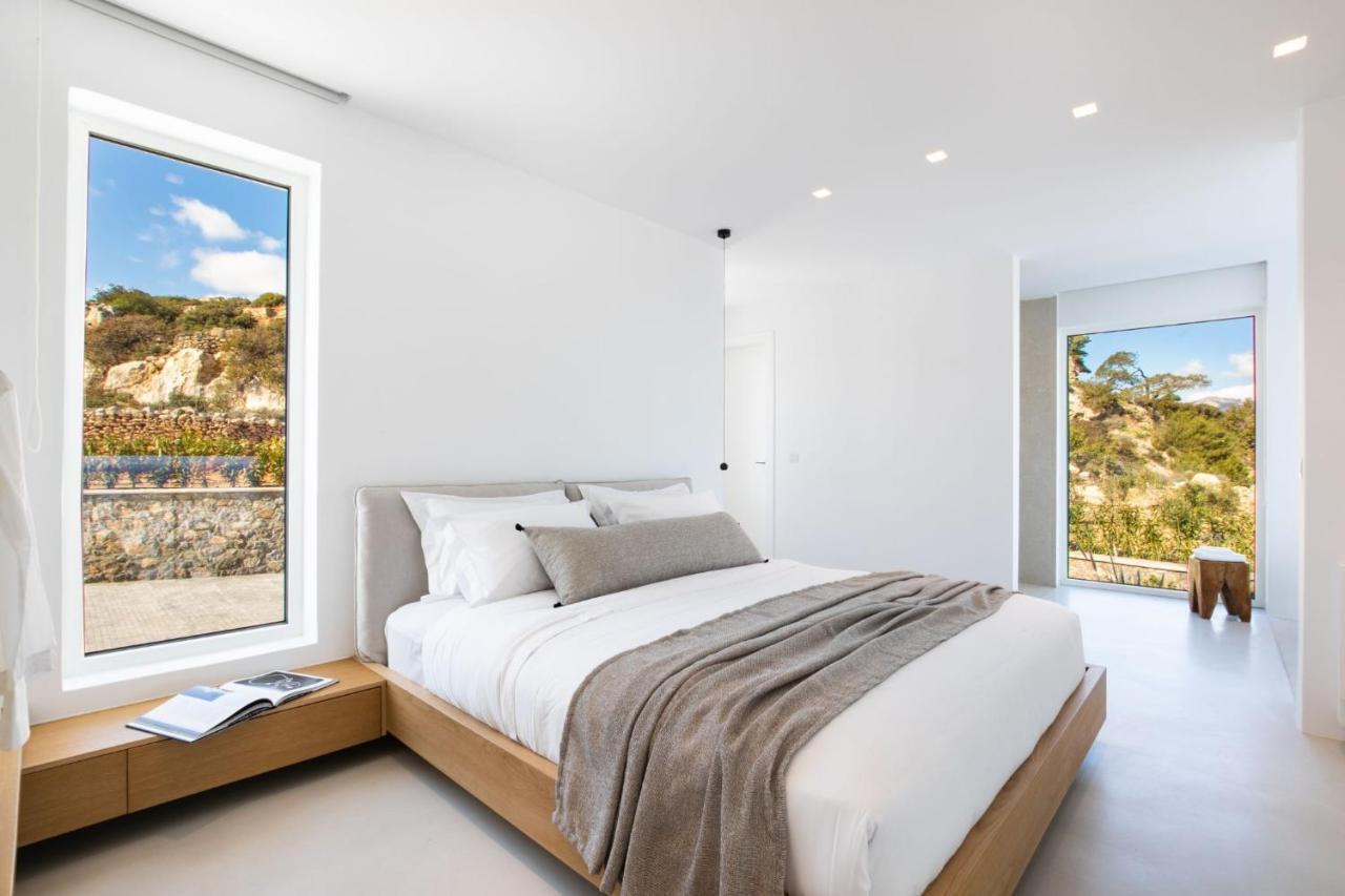 Istia Luxury Villas 卡尔帕索斯 外观 照片