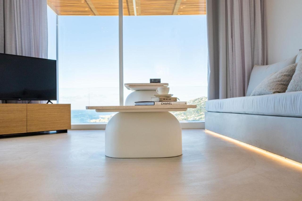 Istia Luxury Villas 卡尔帕索斯 外观 照片