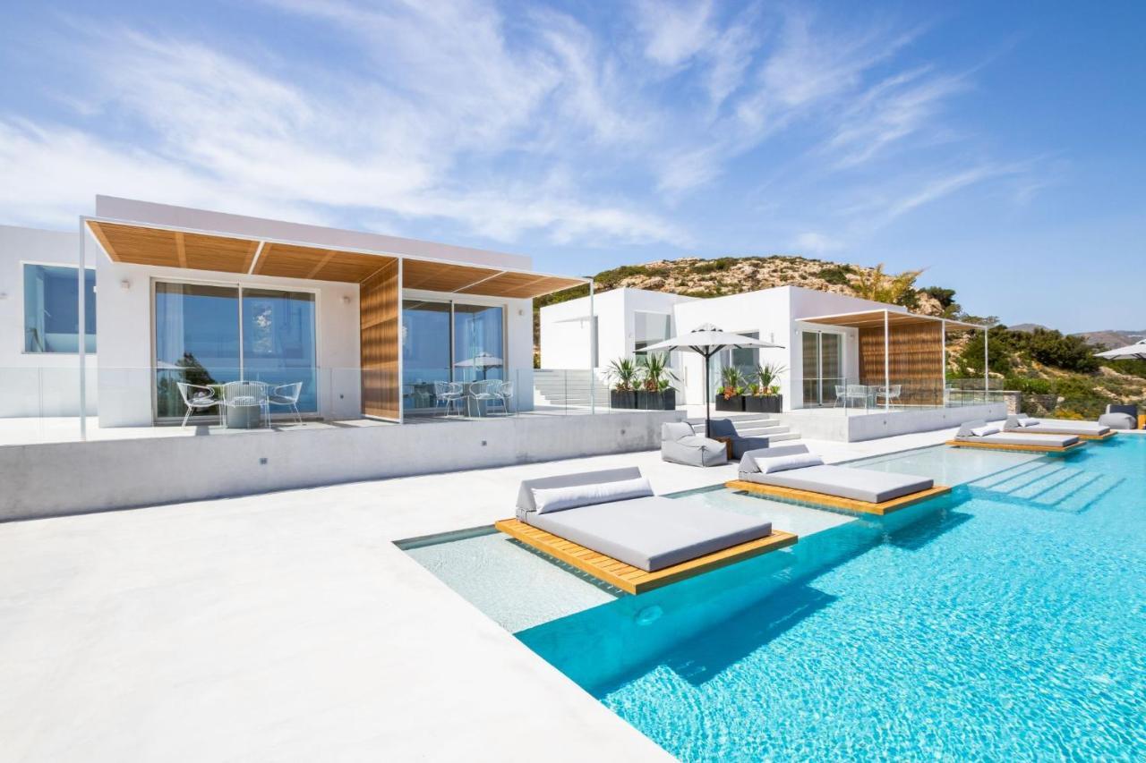 Istia Luxury Villas 卡尔帕索斯 外观 照片