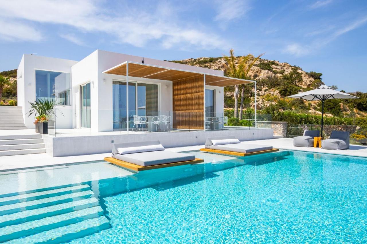 Istia Luxury Villas 卡尔帕索斯 外观 照片