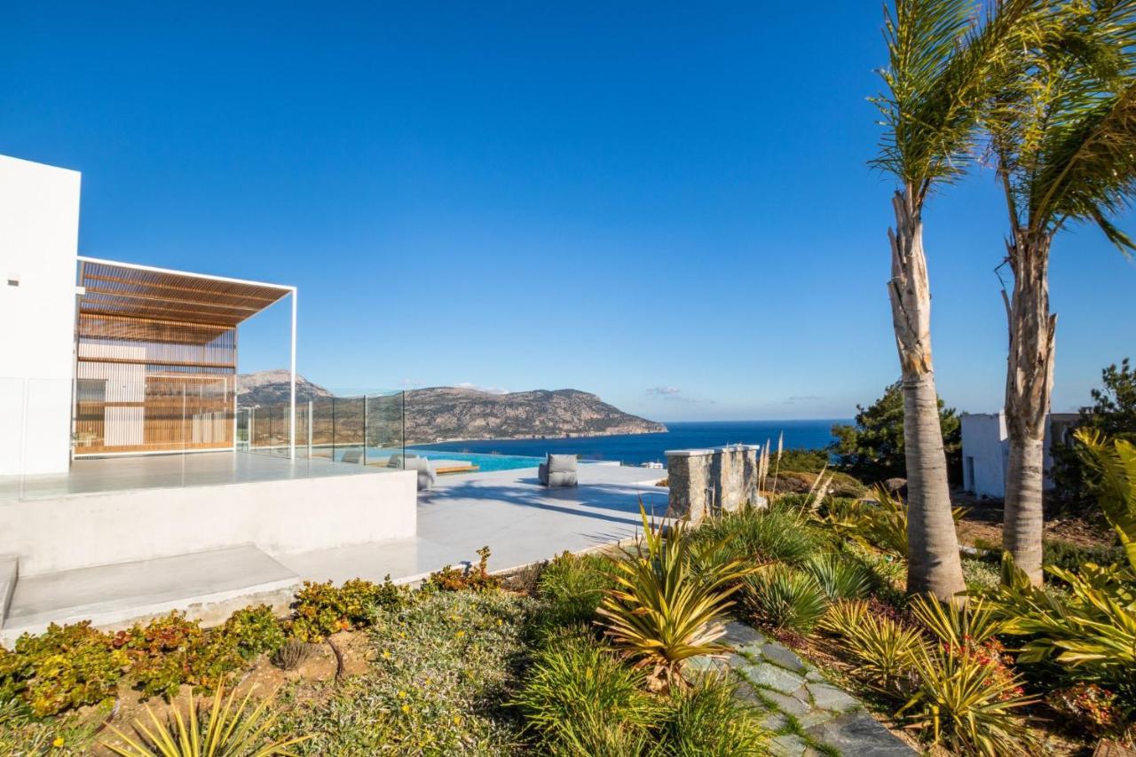Istia Luxury Villas 卡尔帕索斯 外观 照片